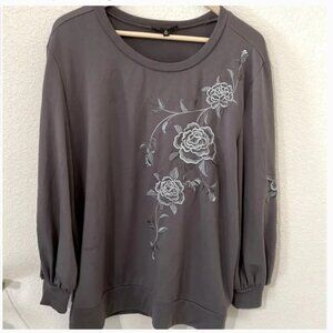 DG2 Diane Gilman gray embroidered flower long sleeve shirt Size Medium